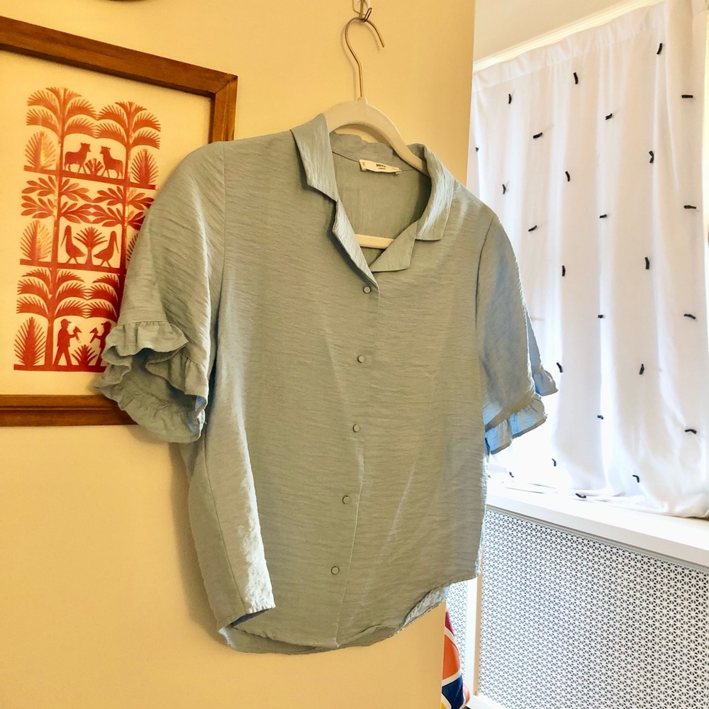 Light Blue Ruffle Sleeve Collared Blouse - Picture 2 of 3
